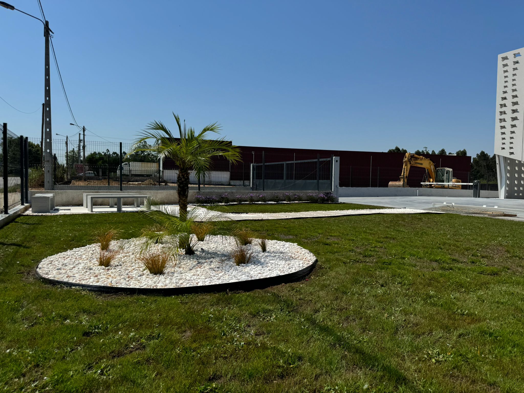 Construção de jardim de empresa