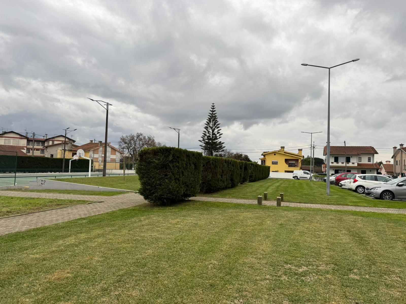 Manutenção de espaços verdes públicos